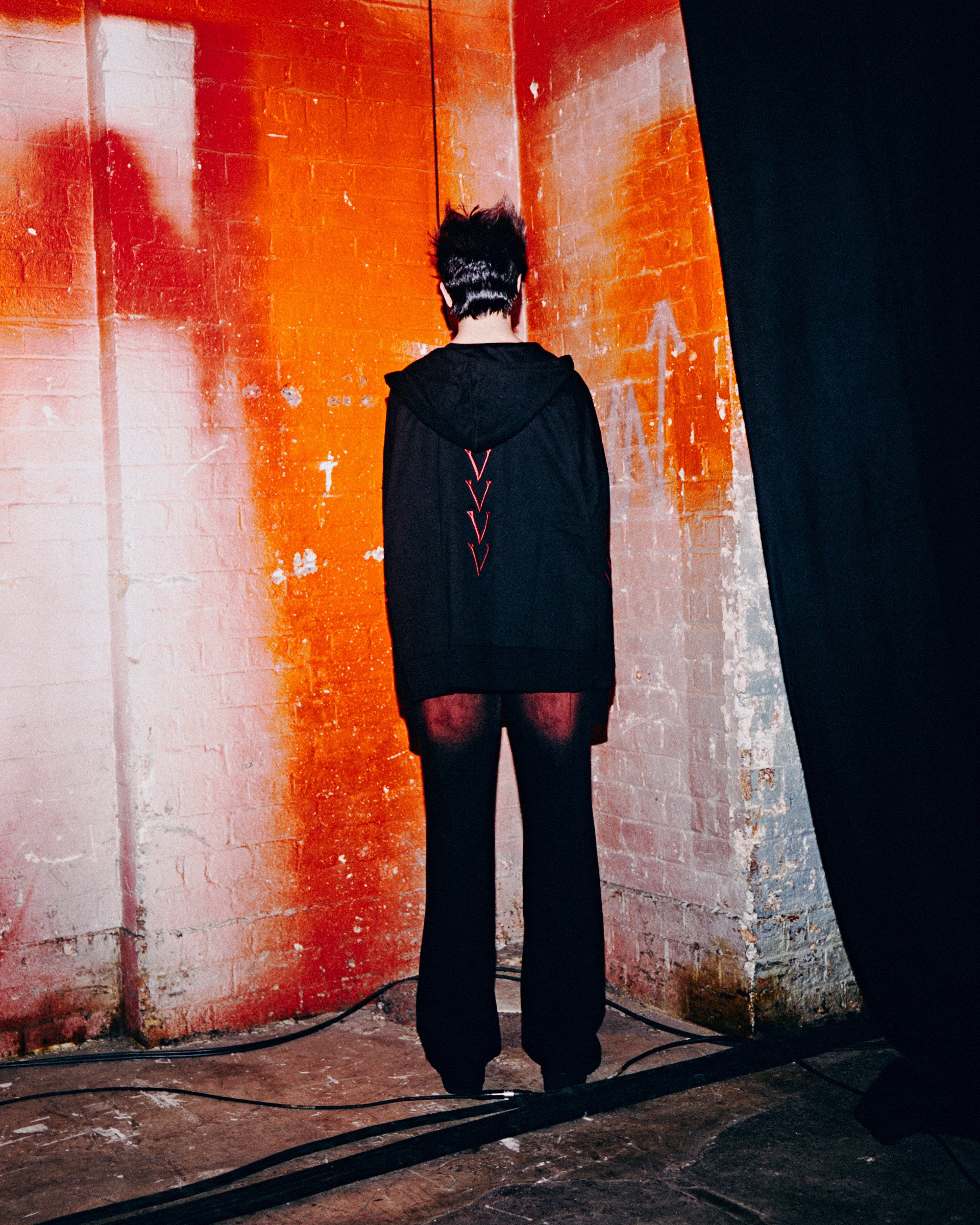 VVVVV ZIP UP HOODIE