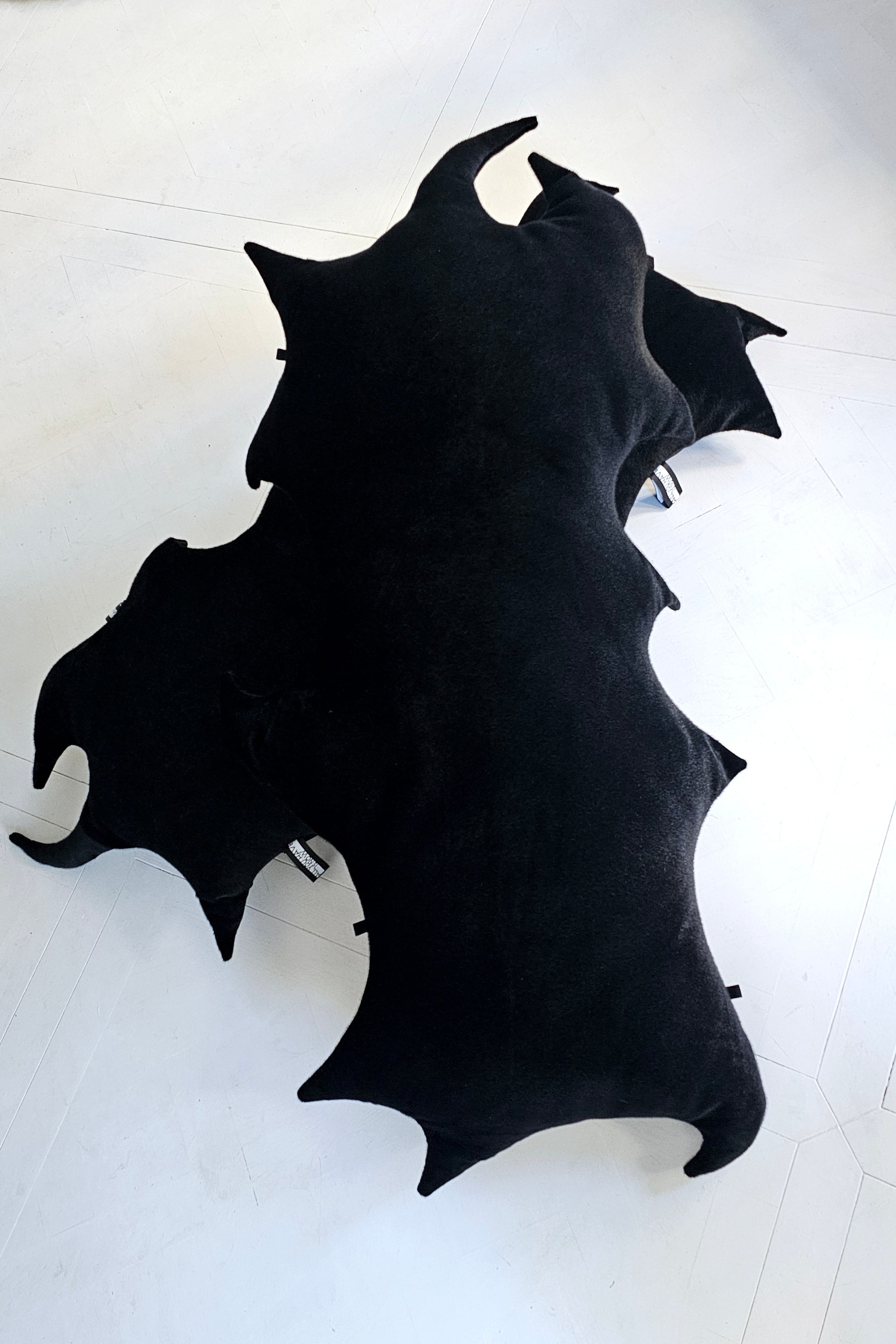 BABY MONSTER 2-SEATER CUSHION