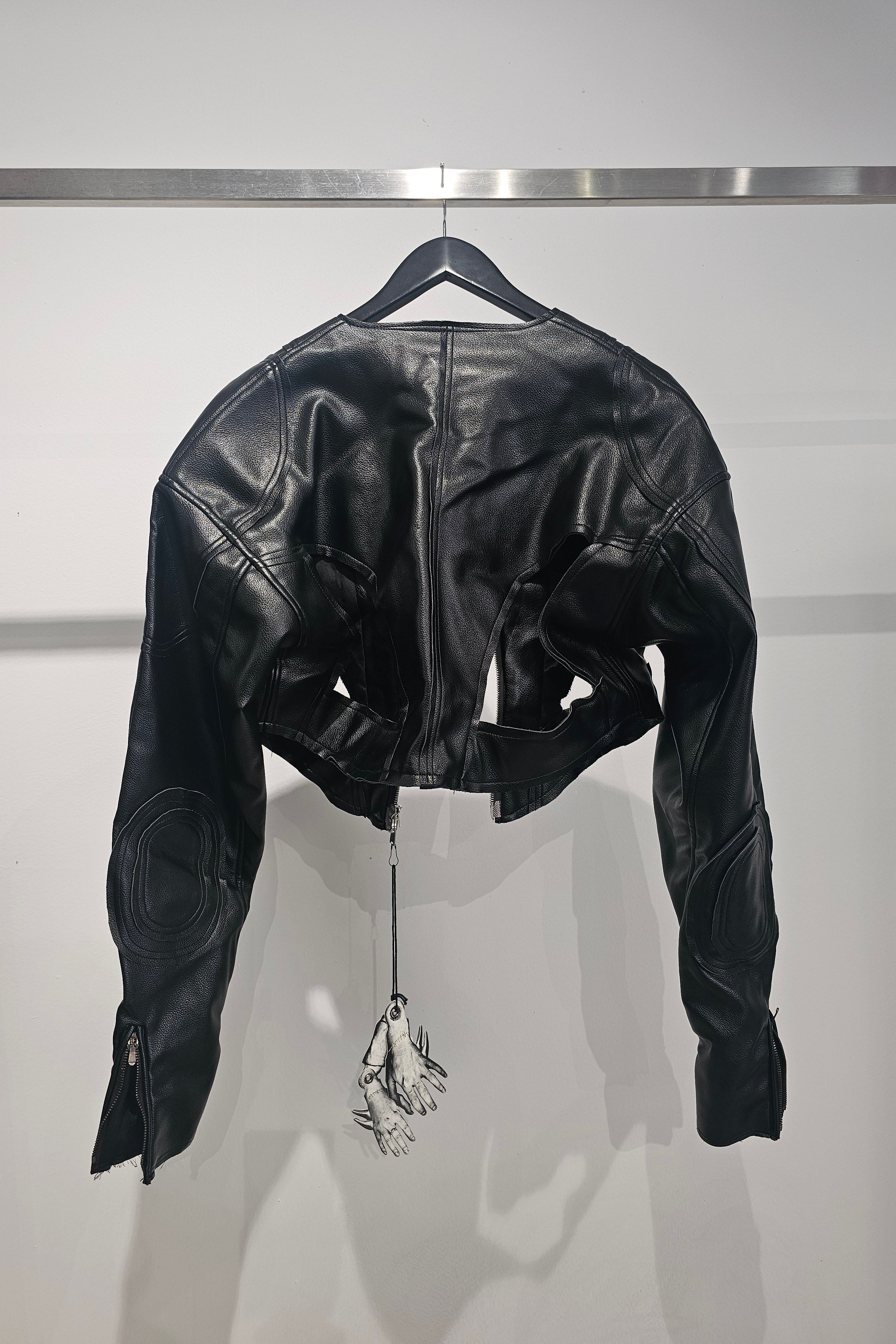 WOMENS CROPPED CUTOUT LEATHER JACKET
