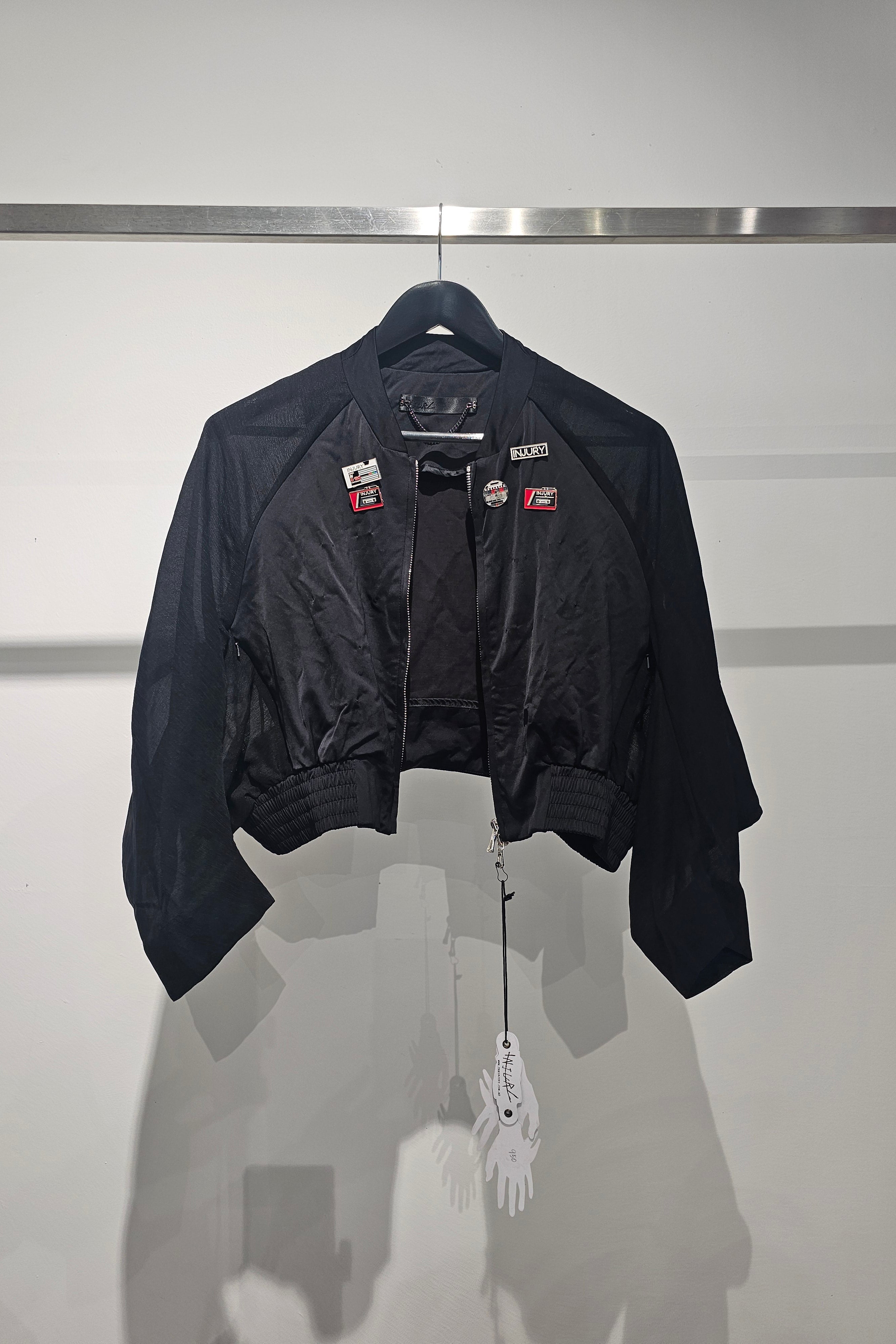 Enamle pin jacket