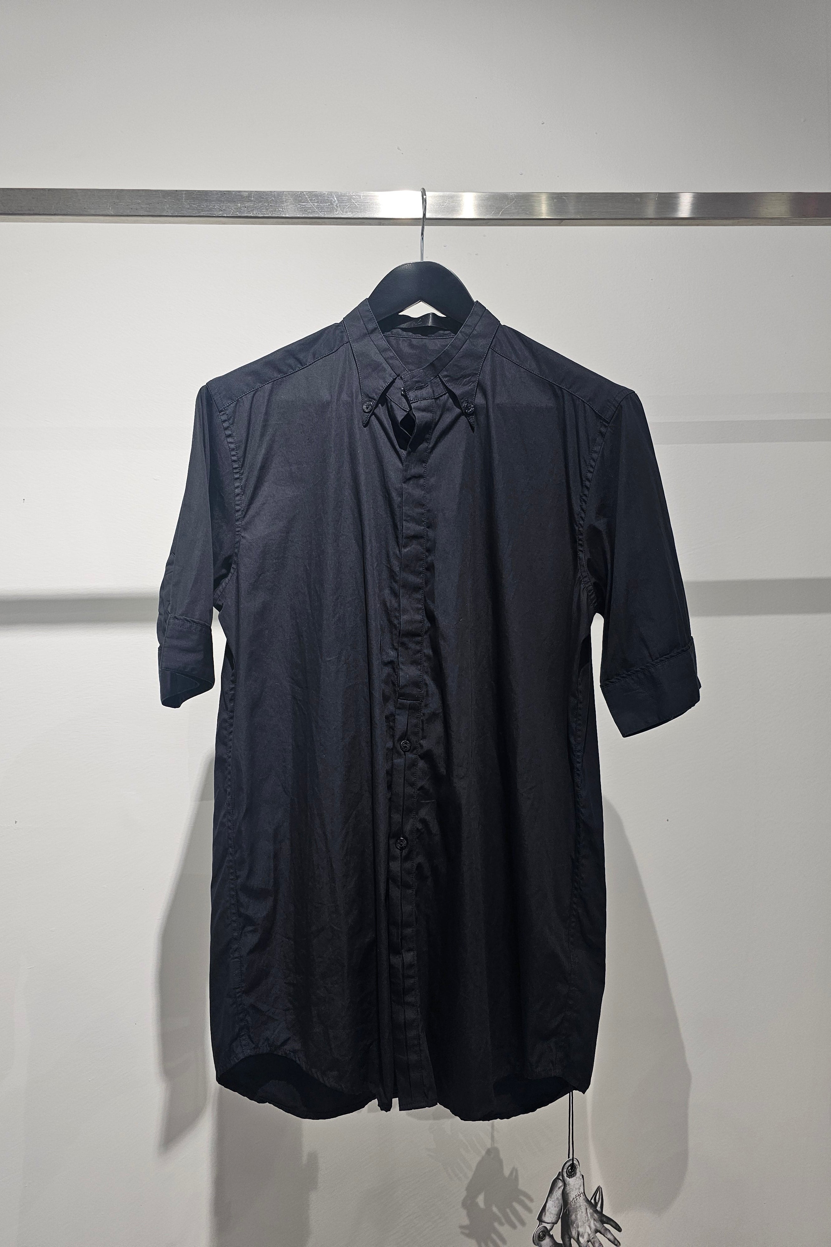 Short sleeve button-up