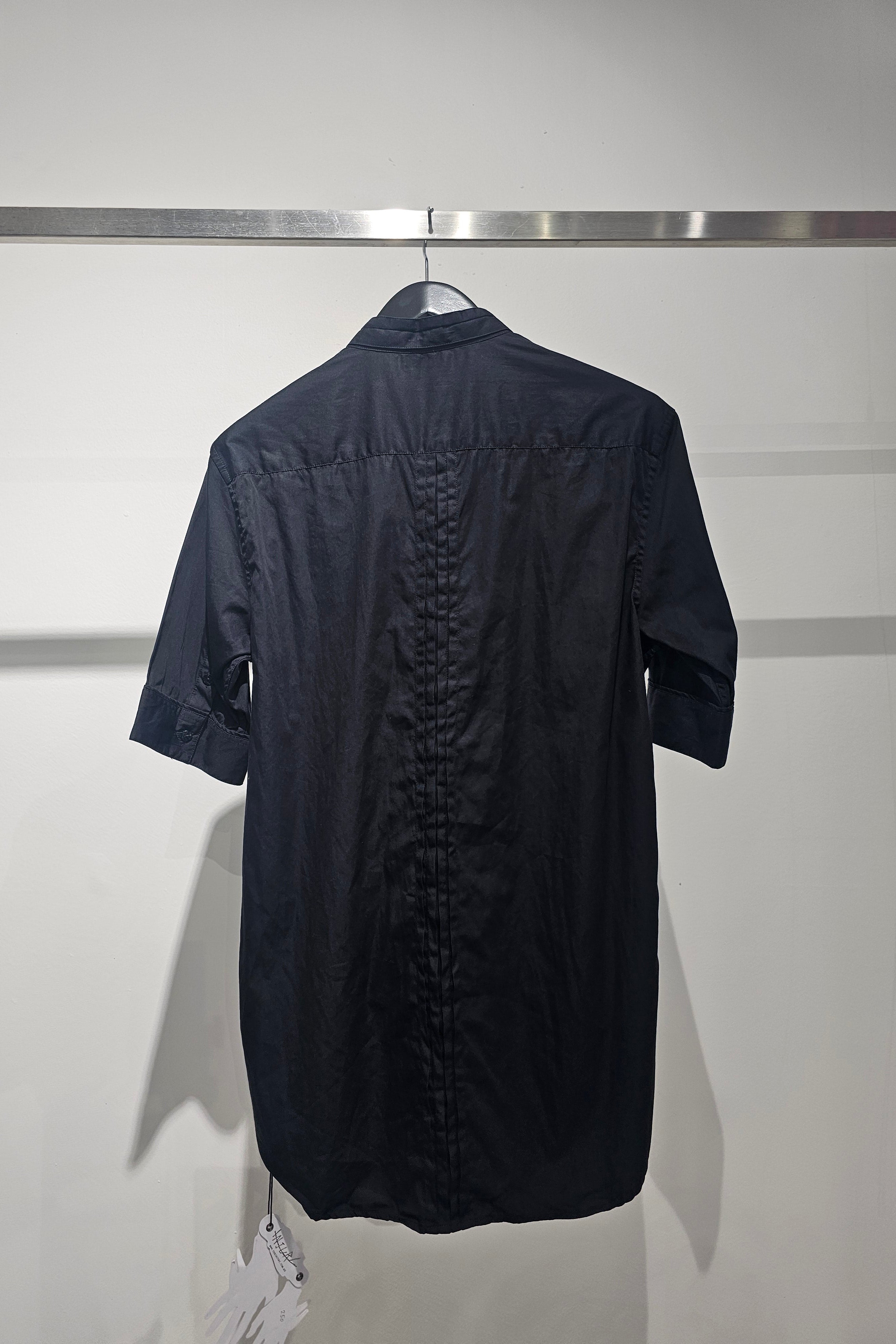 Short sleeve button-up