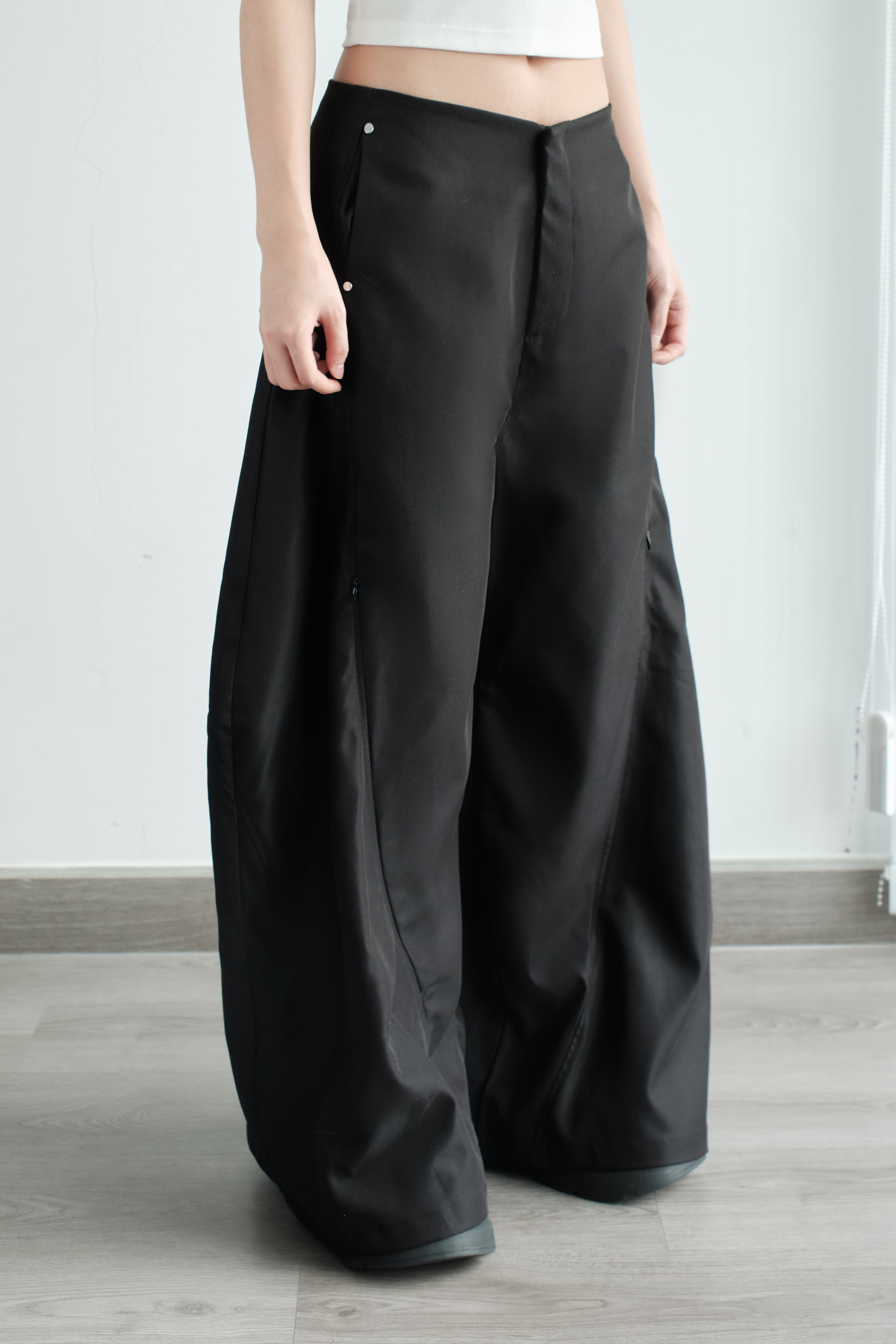 LUDOVIC PANTS BLACK