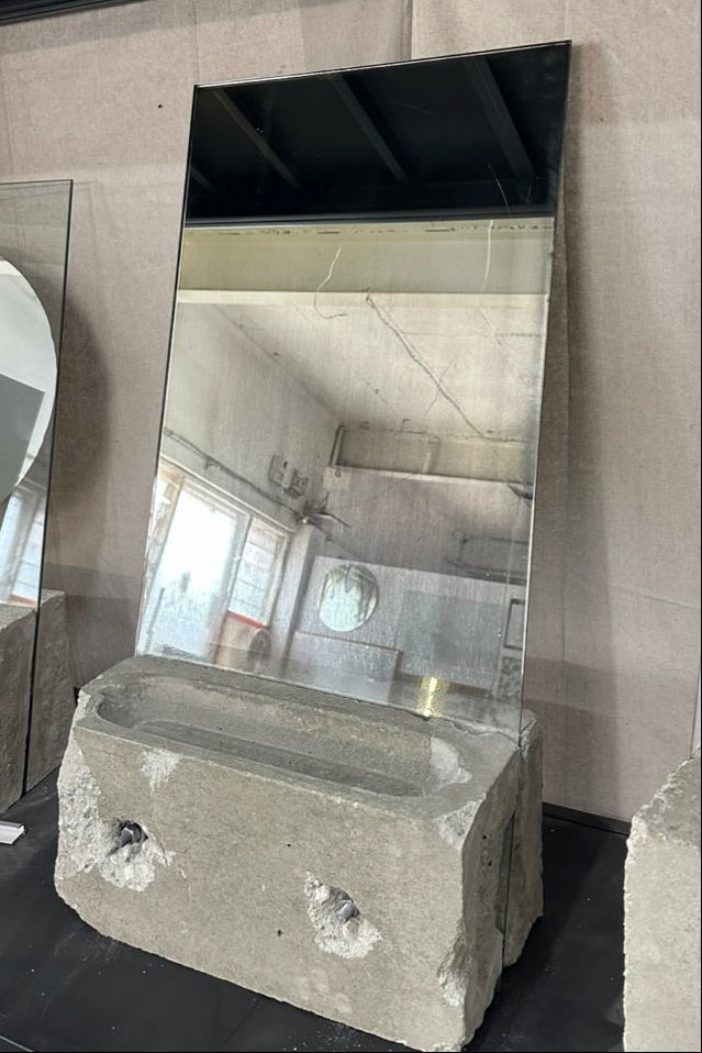MIRROR WITH CONCRETE BASE