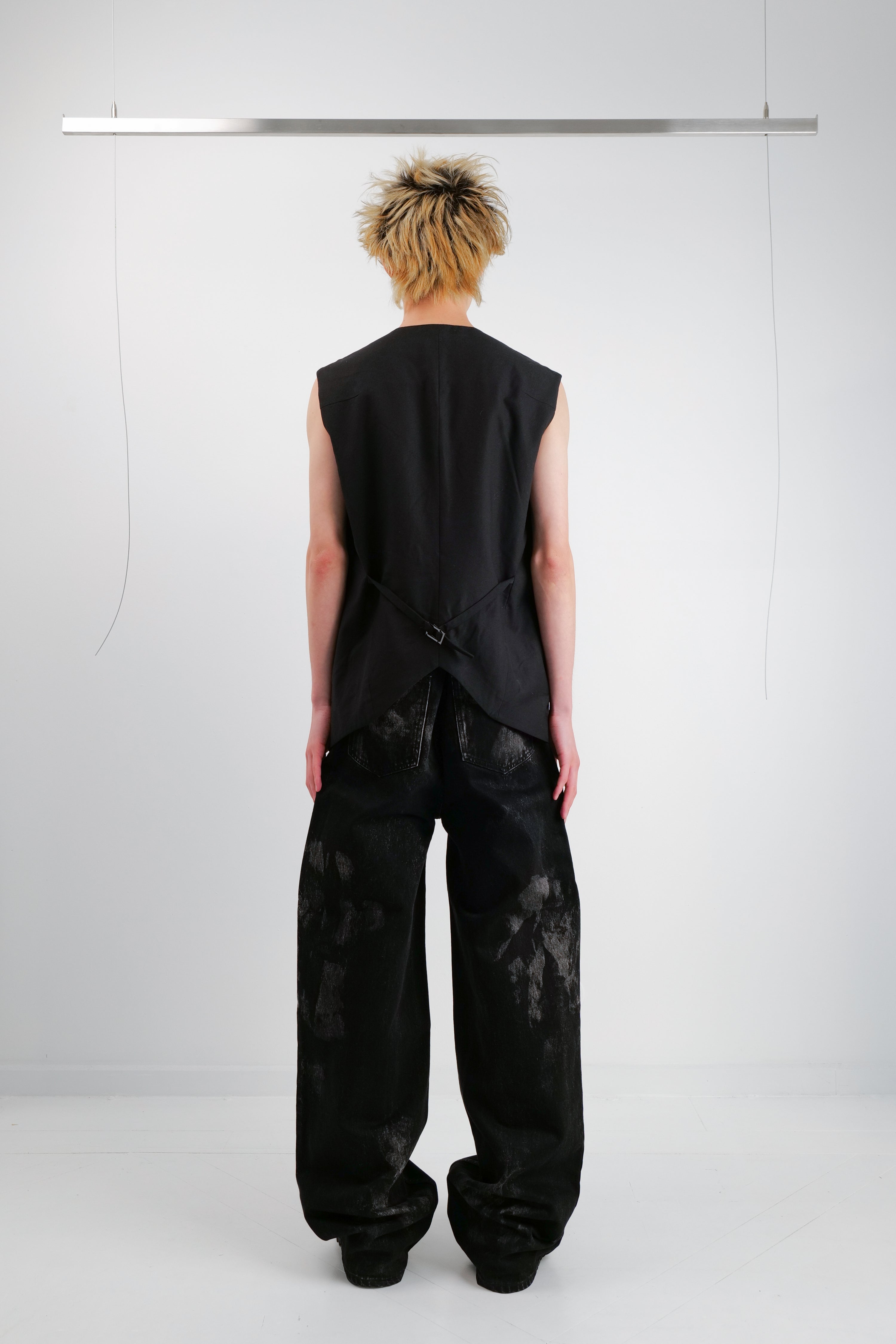 DRAPE VEST WITH ZIP