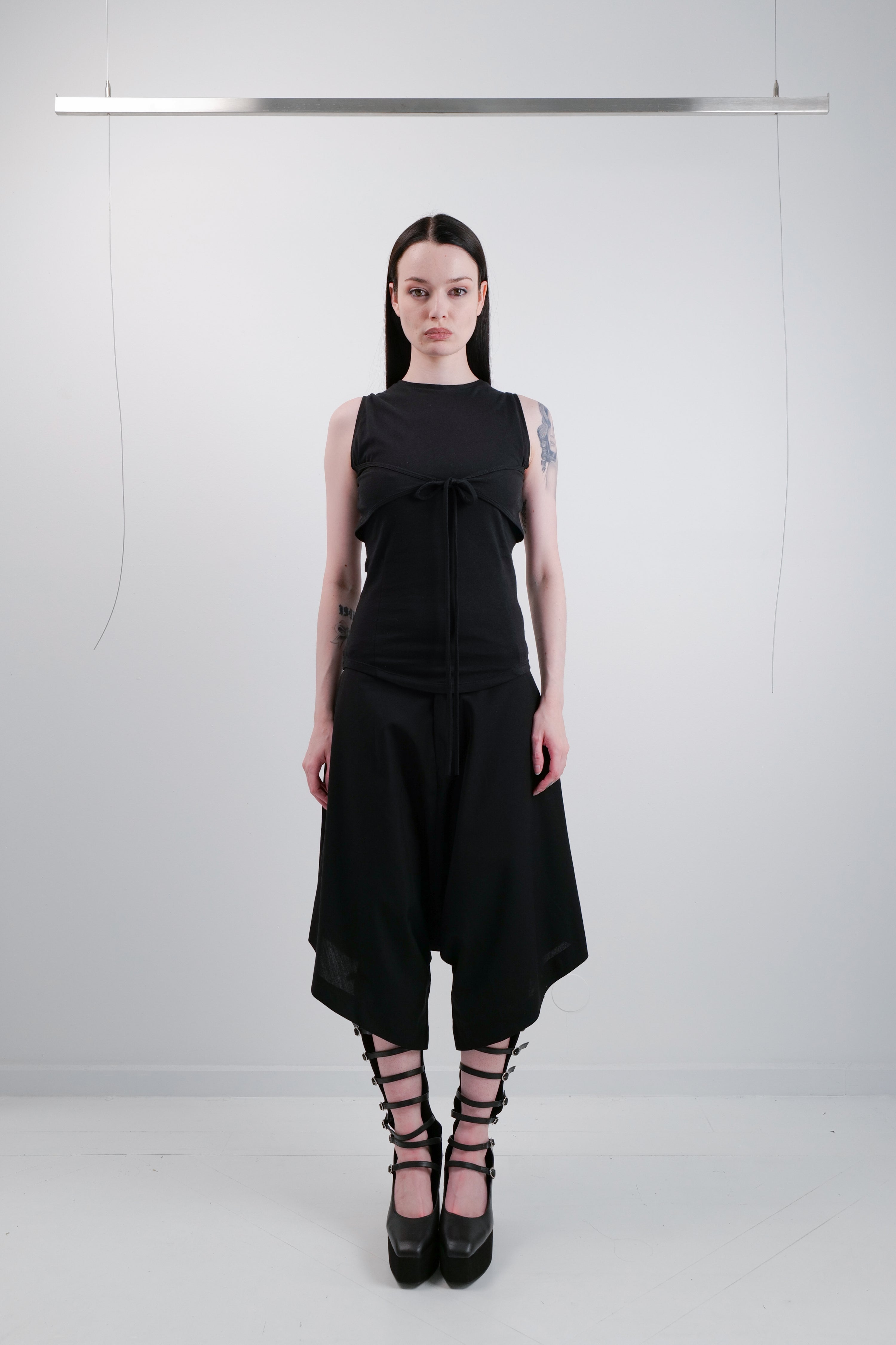 ANGULAR WIDE SHORTS