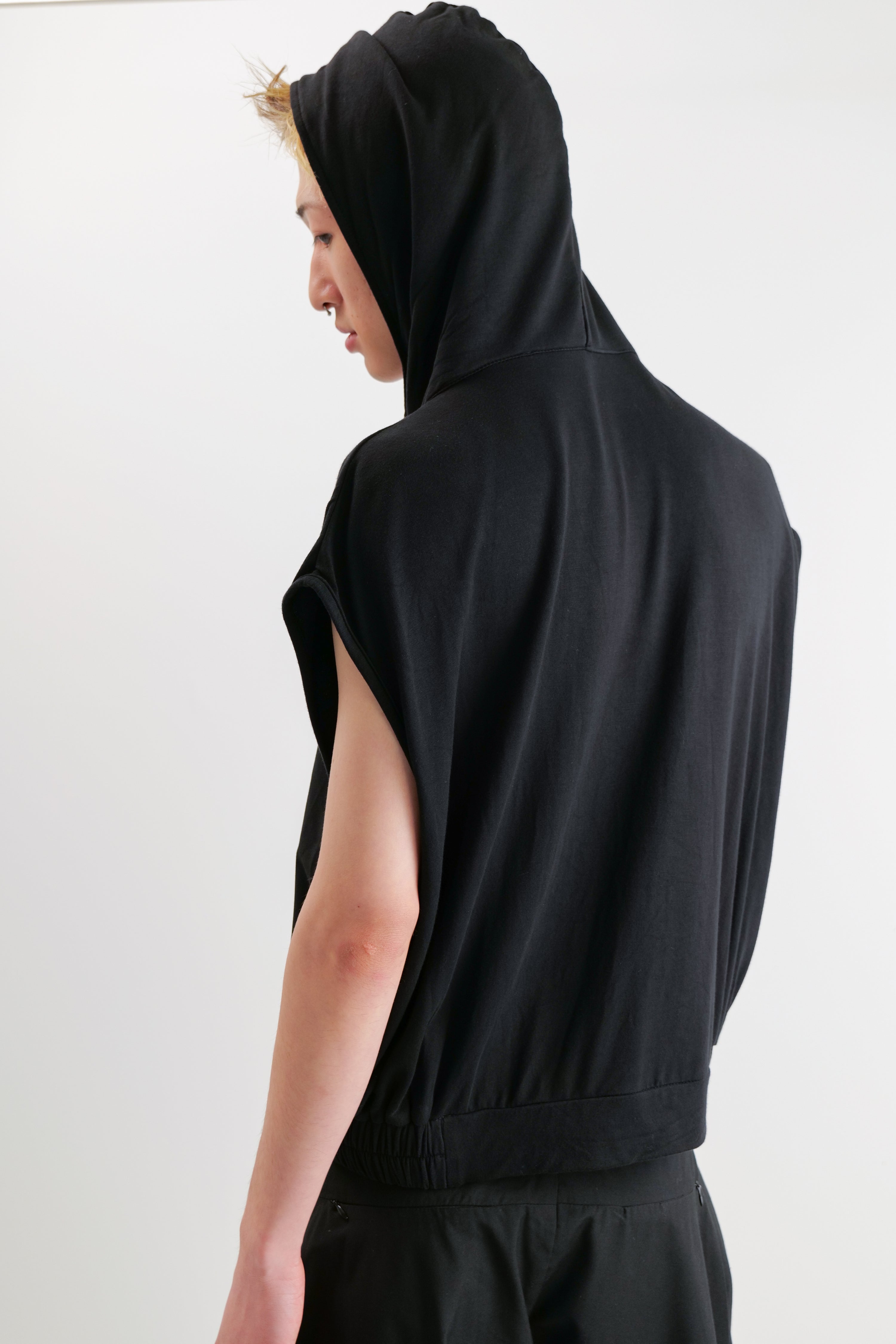 UNISEX ZIP SLEEVELESS HOODIE