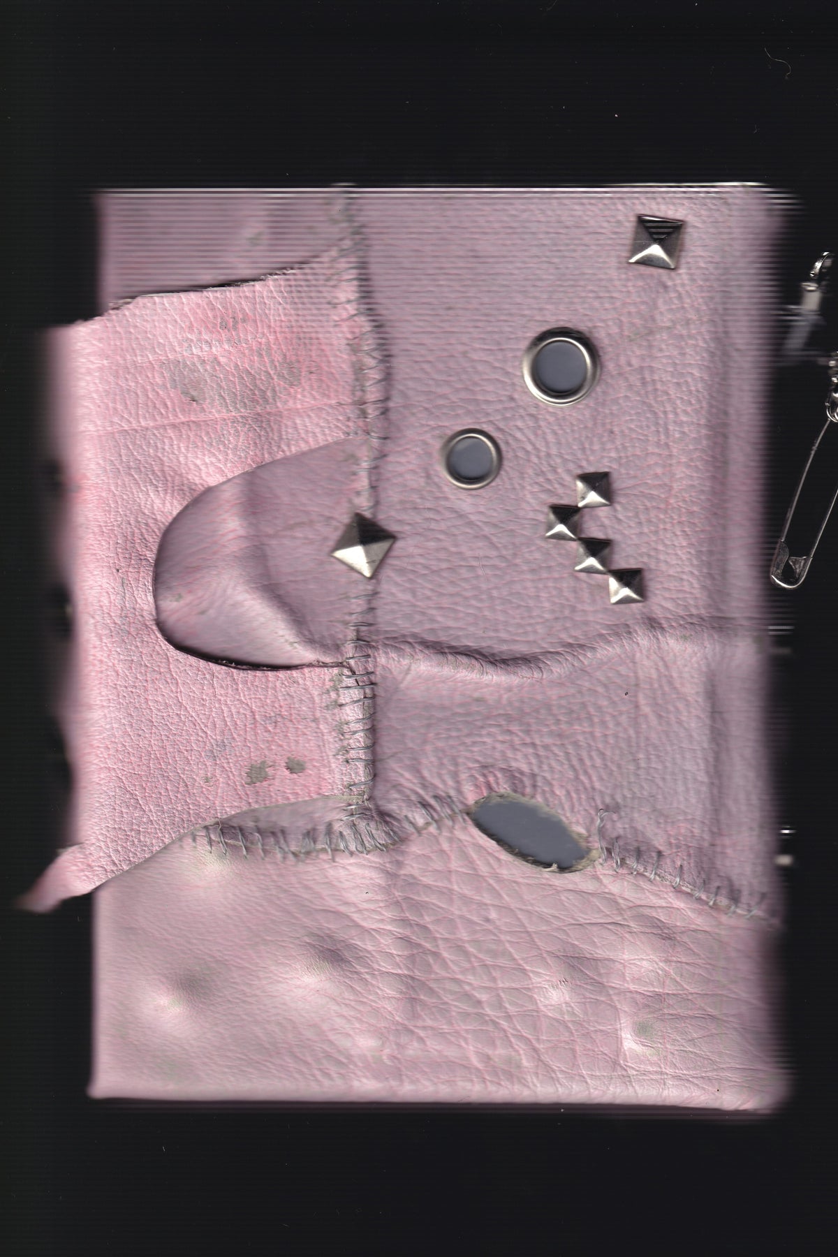 PINK LIPS GRIMOIRE