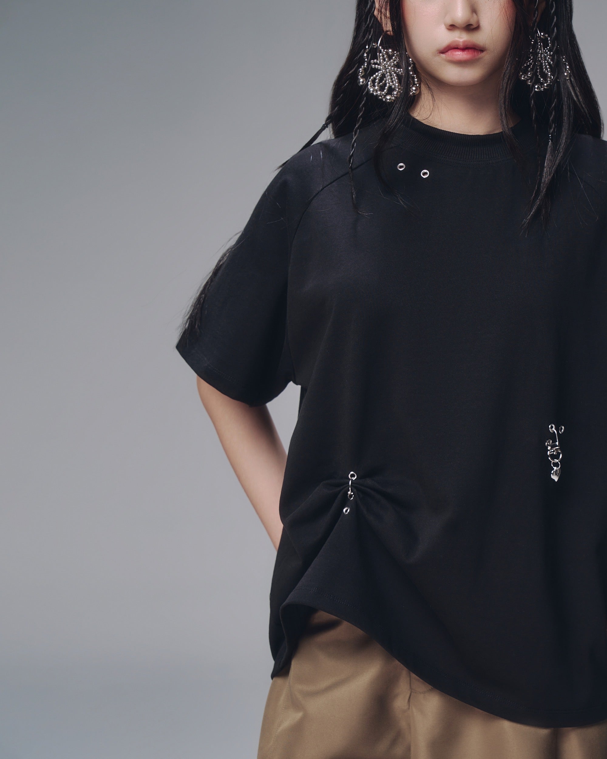 BUNNY CHARM SHIRT - BLACK