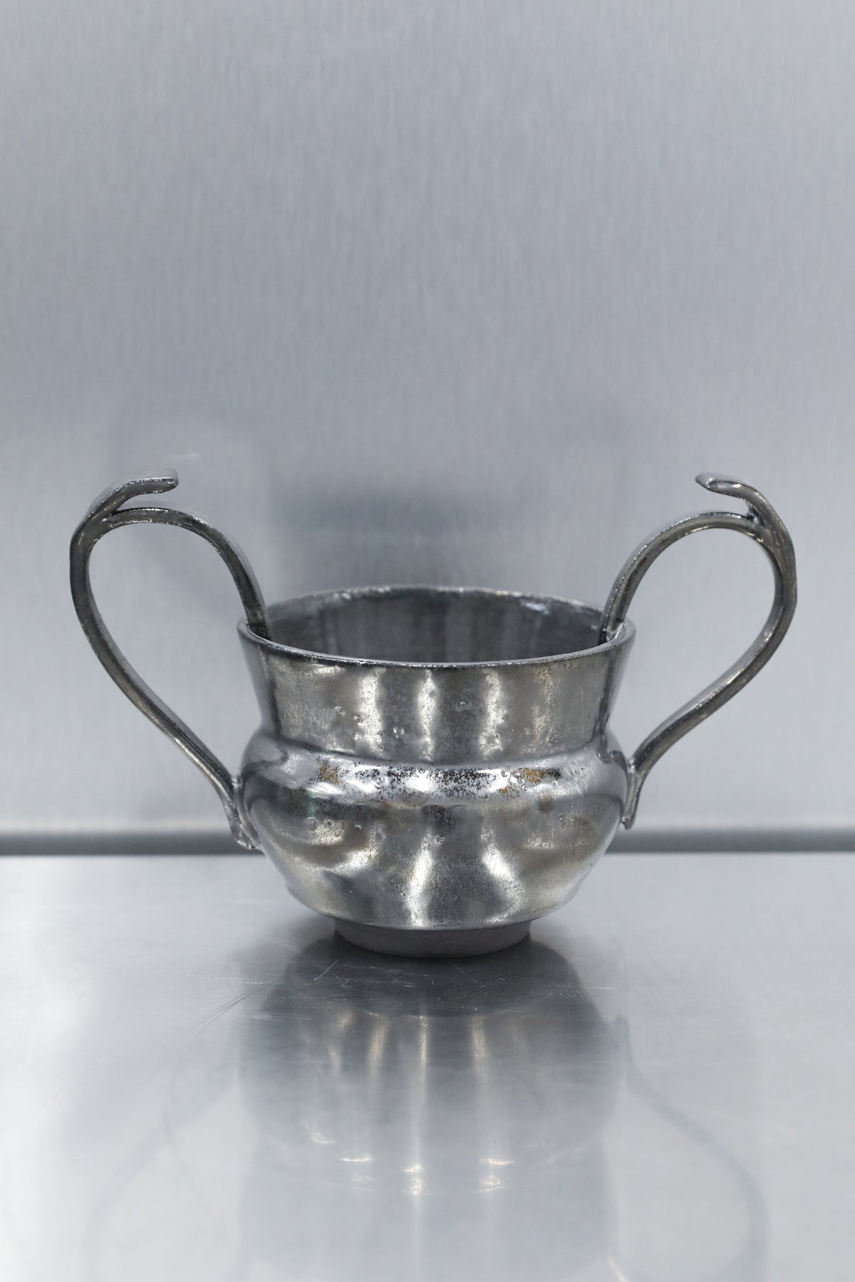 Cerise Chalice - Black Metallic